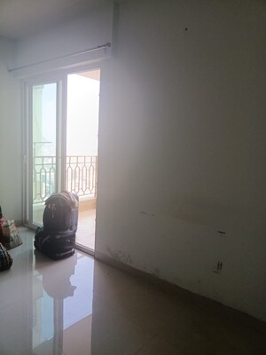 3 BHK Apartment For Rent in Mahagun Mirabella, Sector 79