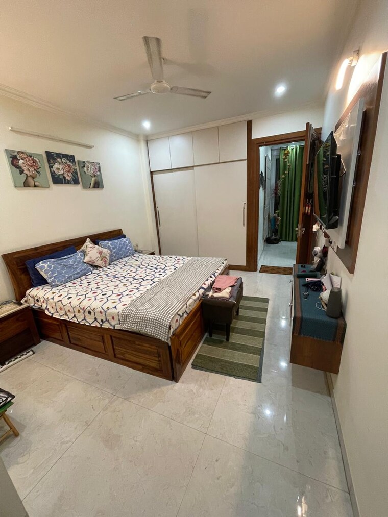 Bedroom, ss-mayfield-gardens 2 Bedroom 1200 Sq.Ft. Apartment In Sector 51 Gurgaon 10562284
