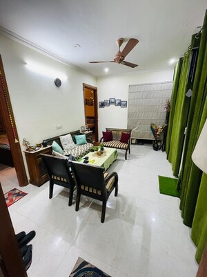 Team Area in 2 BHK Apartment at SS Mayfield Gardens, Sector 51 – for Rent