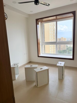 Room in 2.5 BHK Apartment at Bhartiya City Nikoo Homes 4, Thanisandra Main Road – for Rent