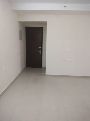 Room in 2 BHK Apartment at Prateek Grand City, Siddharth Vihar – for Rent