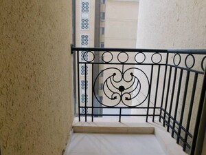 Room in 2 BHK Apartment at Prateek Grand City, Siddharth Vihar – for Rent