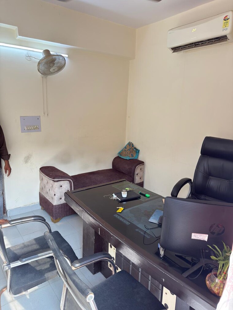 Team Area, upavp-brahmputra-enclave 1 Bedroom 550 Sq.Ft. Apartment In Siddharth Vihar Ghaziabad 10562365