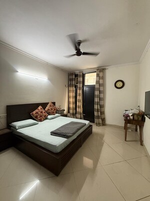 2 BHK Builder Floor For Rent in East Of Kailash