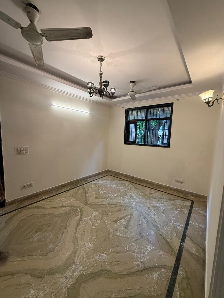 Room, kalkaji 2 Bedroom 900 Sq.Ft. Builder Floor In Kalkaji Delhi 10562395