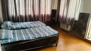 Bedroom in  Pg at Sector 16 – for Rent