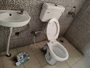 Bathroom in 2 BHK Builder Floor at Sector 22 – for Rent