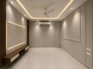 Room in 4 BHK Builder Floor at Ansal API Versalia, Sector 67a – for Sale