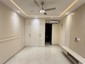 Building Lobby in 4 BHK Builder Floor at Ansal API Versalia, Sector 67a – for Sale