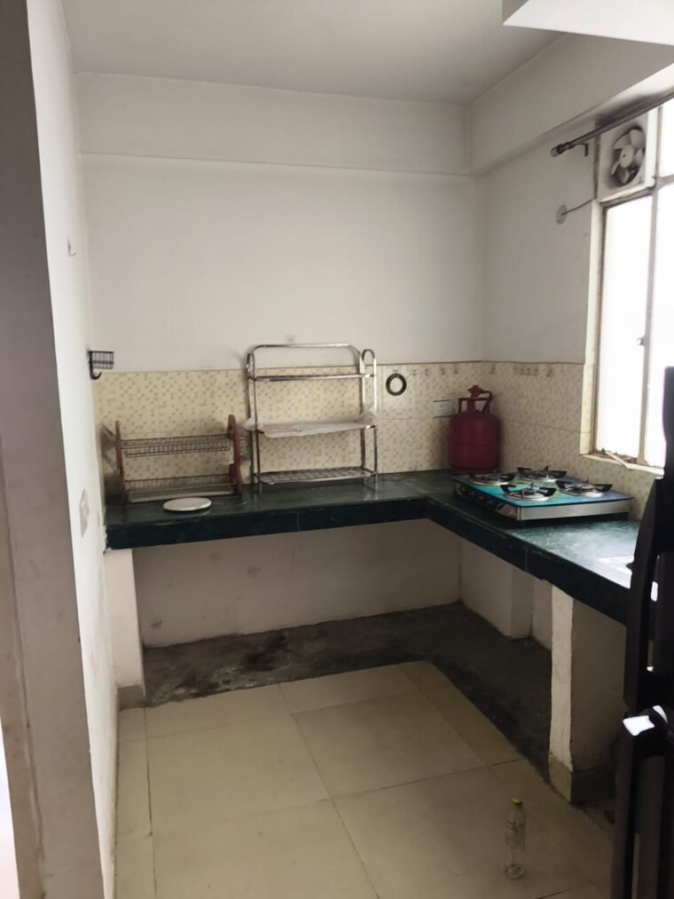 Kitchen, zara-aavaas 2 Bedroom 900 Sq.Ft. Apartment In Sector 104 Gurgaon 10562406