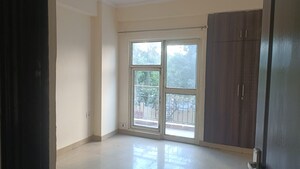 Room in 3 BHK Apartment at Aims Golf City, Sector 75 – for Rent