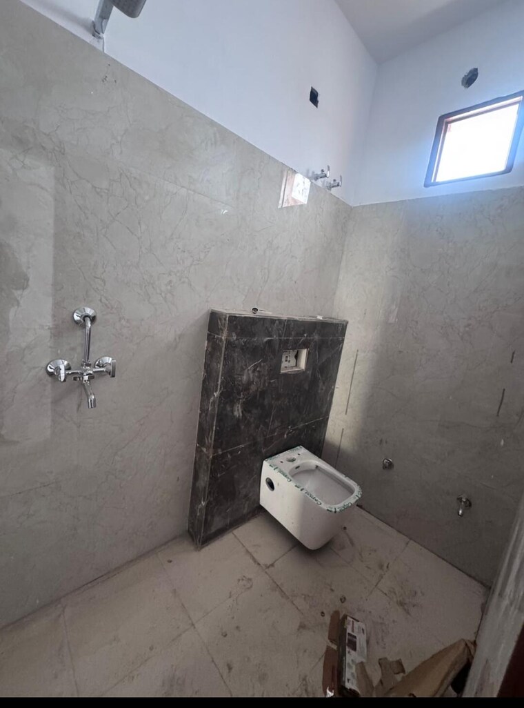 Bathroom, sector 21 2 Bedroom 1250 Sq.Ft. Builder Floor In Sector 21 Gurgaon 10562475