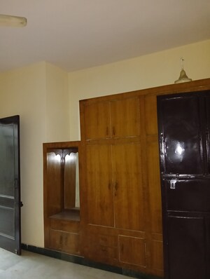 Furnished Amenities in 1 RK Independent House at Sector 22 – for Rent