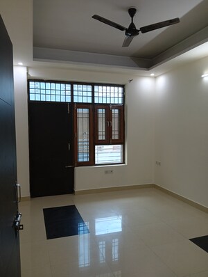 Room in 2 BHK Independent House at Sector 21 – for Rent