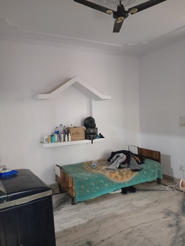 Bedroom, sector 22 1 Bedroom 1130 Sq.Ft. Independent House In Sector 22 Gurgaon 10562547