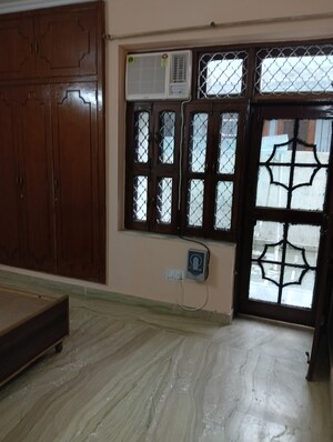 Room in 3 BHK Independent House at Sector 22 – for Rent