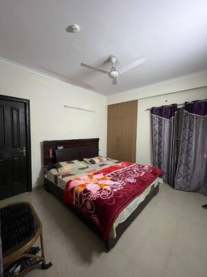 Bedroom in 2.5 BHK Apartment at JM Florance, Tech Zone 4 Greater Noida – for Rent