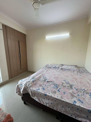 Bedroom in 2.5 BHK Apartment at JM Florance, Tech Zone 4 Greater Noida – for Rent