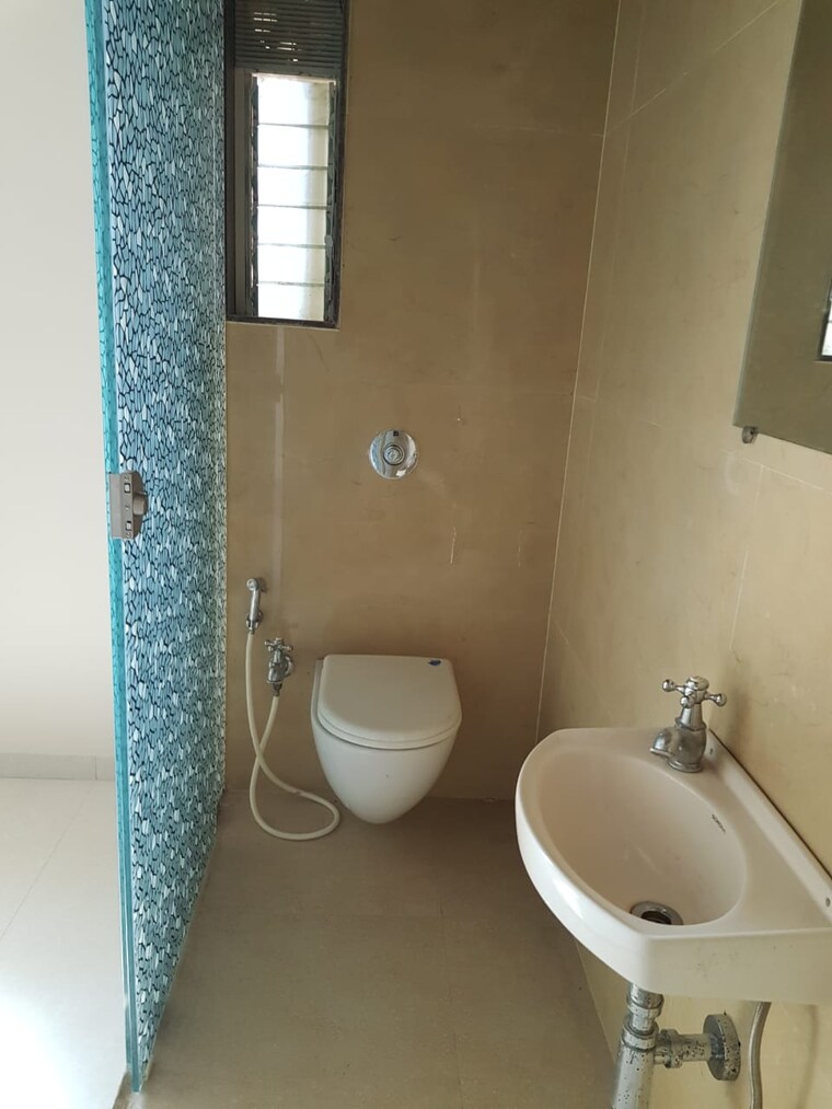Bathroom, kabra-aurum 1 Bedroom 407 Sq.Ft. Apartment In Goregaon West Mumbai 10562532