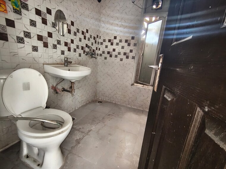 Bathroom, newtech-la-palacia 2 Bedroom 995 Sq.Ft. Apartment In Tech Zone 4 Greater Noida Greater Noida 10562593