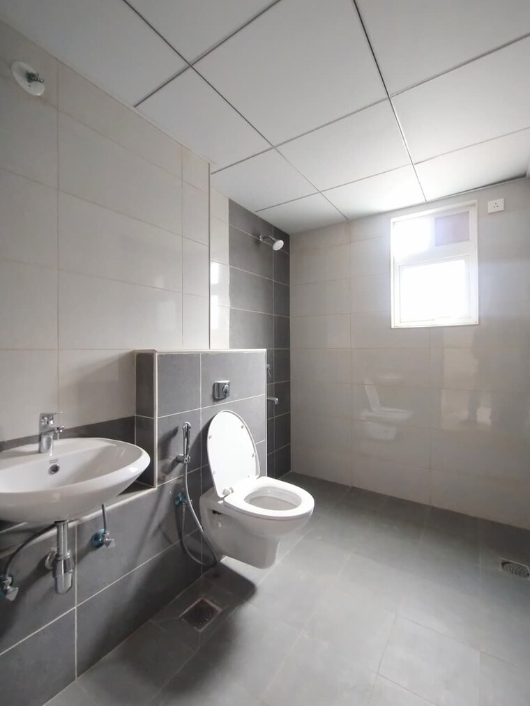 Bathroom, carmel-heights 5 Bedroom 2652 Sq.Ft. Apartment In Whitefield Bangalore 10562592