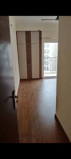 2 BHK Apartment For Rent in Amrapali Verona Heights
