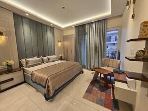 Room in 3 BHK Apartment at Pir Machalla – for Sale