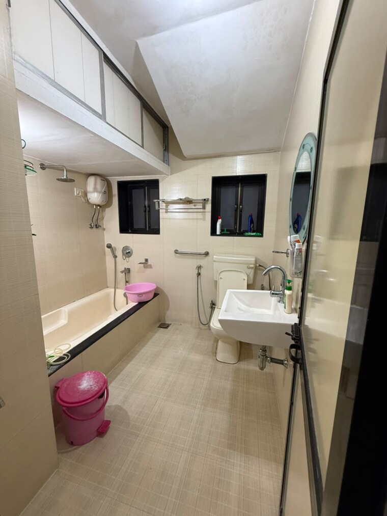 Washroom, brahmand-chs 1 Bedroom 410 Sq.Ft. Apartment In Brahmand Thane 10562644