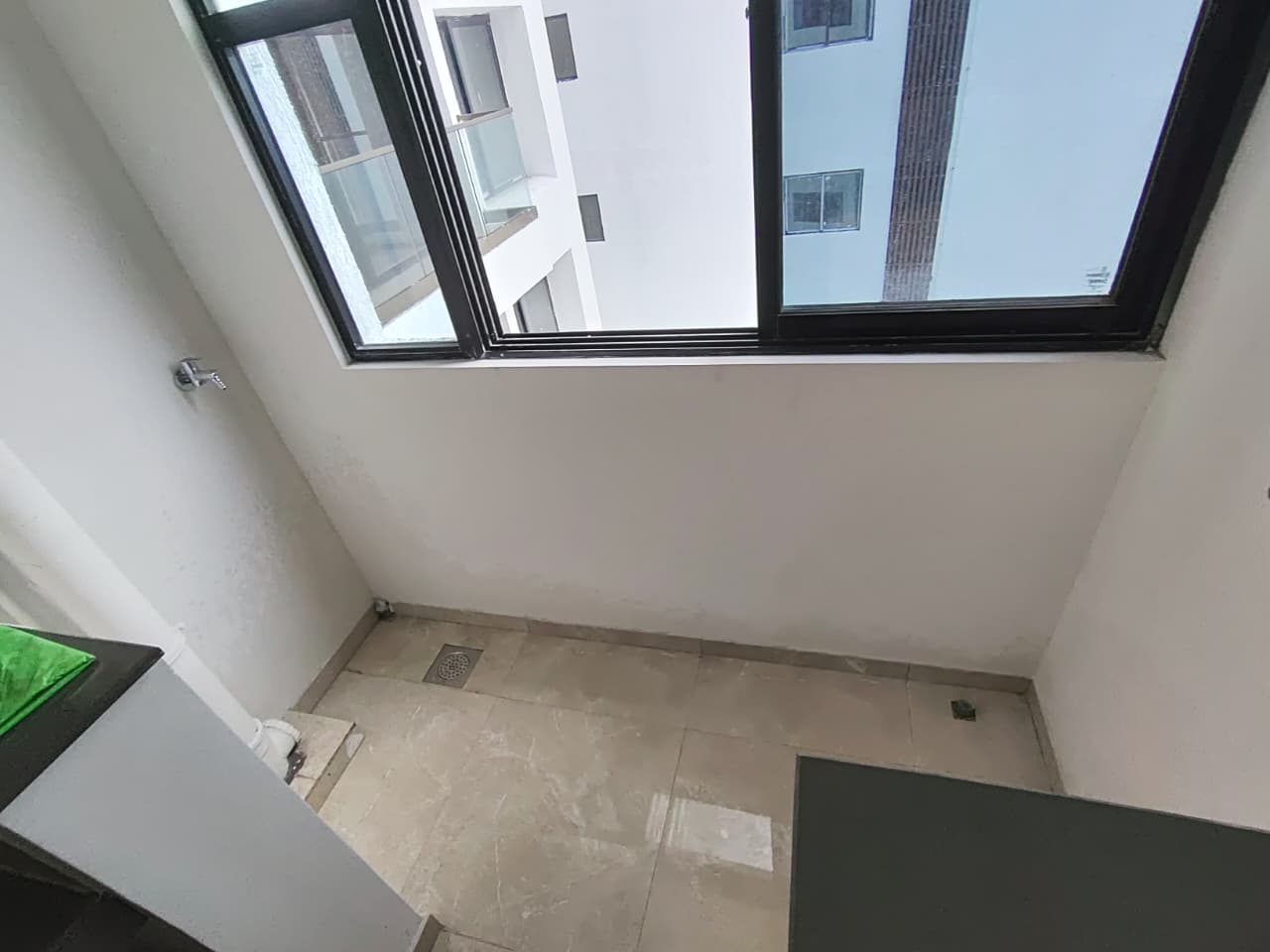 Furnished Amenities in 2 BHK Apartment at Duville Riverdale Grove, Kharadi – for Rent