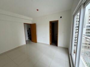 Room in 3 BHK Apartment at SMR Vinay Iconia Hyderabad, Kondapur – for Rent