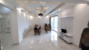 Room in 4 BHK Apartment at Logix Blossom County, Sector 137 – for Sale