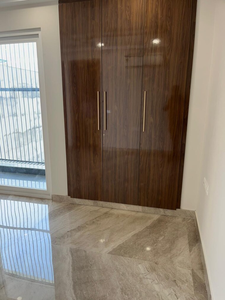 Room, saket 4 Bedroom 300 Sq.Yd. Builder Floor In Saket Delhi 10562713