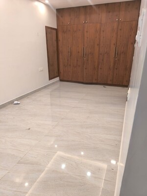 Room in 2.5 BHK Apartment at Geetanjili Indira, Indiranagar – for Rent