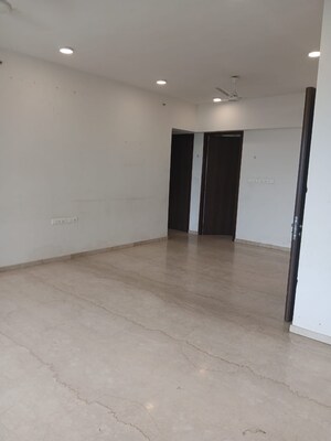 Room in 3.5 BHK Apartment at Celestia Spaces, Parel – for Rent