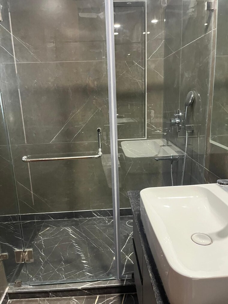 Bathroom, saket 4 Bedroom 300 Sq.Yd. Builder Floor In Saket Delhi 10562713
