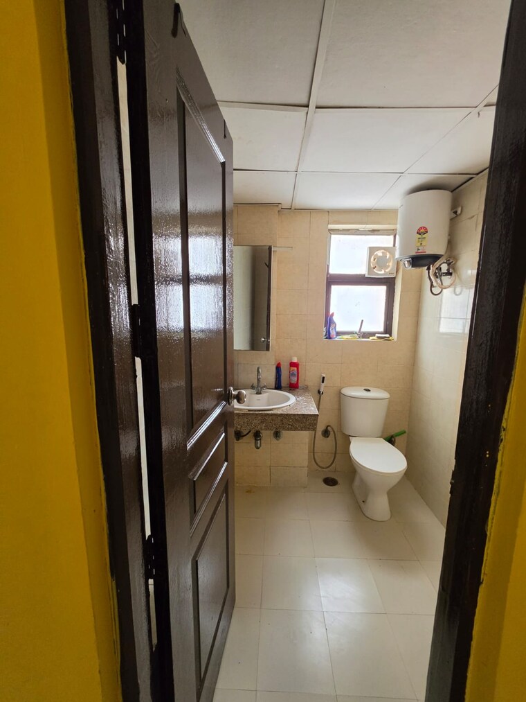 Kitchen, logix-blossom-county 3 Bedroom 1654 Sq.Ft. Apartment In Sector 137 Noida 10562725