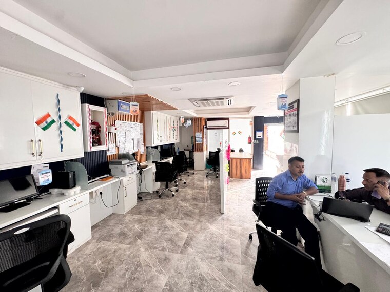Team Area, good-earth-city-center-mall Commercial Office Space 924 Sq.Ft. In Sector 50 Gurgaon 10562734