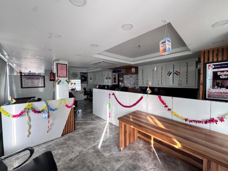 Kitchen, good-earth-city-center-mall Commercial Office Space 924 Sq.Ft. In Sector 50 Gurgaon 10562734