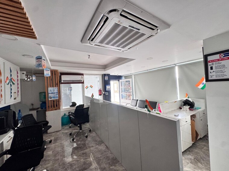 Team Area, good-earth-city-center-mall Commercial Office Space 924 Sq.Ft. In Sector 50 Gurgaon 10562734