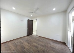 Room in 3 BHK Apartment at Pir Machalla – for Sale