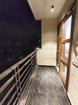 Balcony in 3 BHK Builder Floor at Sector 46 – for Rent