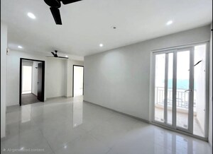 Room in 3 BHK Apartment at Pir Machalla – for Sale
