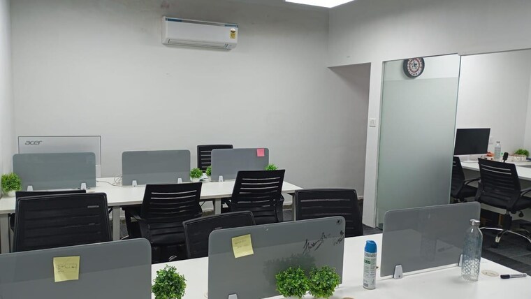 Team Area, sector 63 Commercial Office Space 680 Sq.Ft. In Sector 63 Noida 10562767