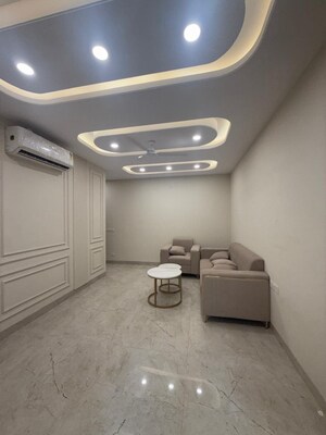 Parking in 2 BHK Builder Floor at Ardee City, Sector 52 – for Rent