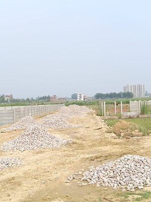  Plot For Sale in Parao