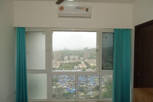 Room in 2 BHK Apartment at Shree Krishna Heights Malad, Malad East – for Rent