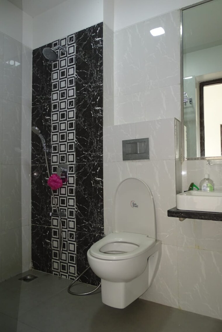 Bathroom, shree-krishna-heights-malad 2 Bedroom 950 Sq.Ft. Apartment In Malad East Mumbai 10562825