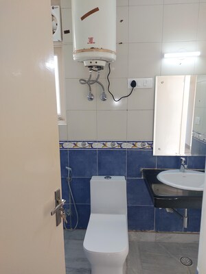 Team Area in 3 BHK Builder Floor at Sector 23 – for Rent