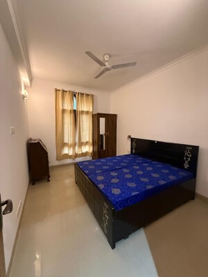 Bedroom in 3 BHK Builder Floor at Defence Colony – for Rent