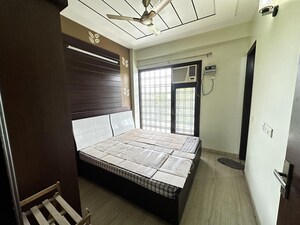 Bedroom in 3 BHK Builder Floor at Sector 23 – for Rent